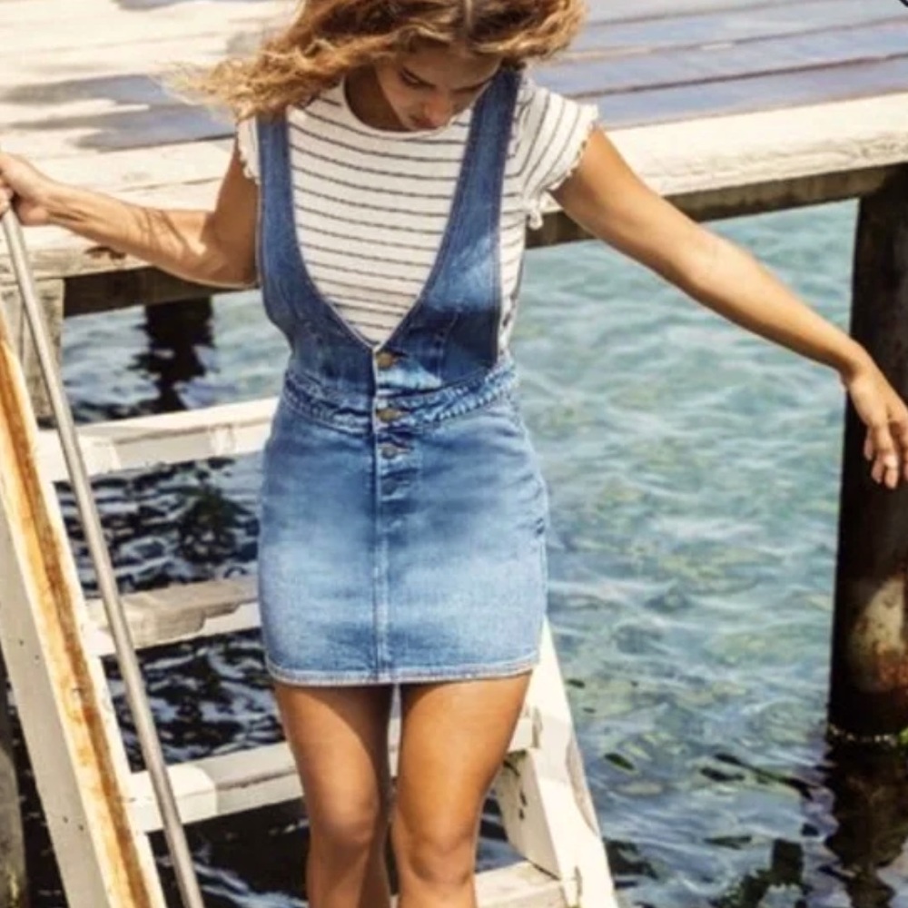 Billabong overalls skirt, Jean skirt, size M